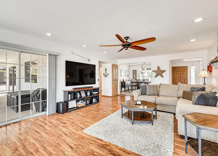 Saltwater Pool & Patios: Havasu Home! Lake Havasu City